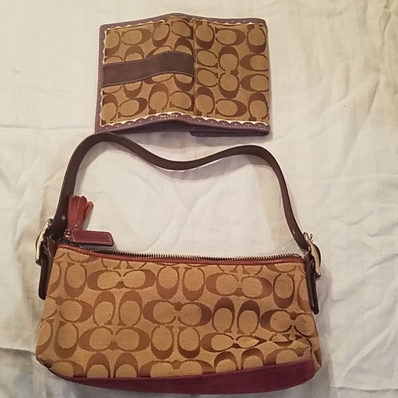 Coach purse and bifold - Picture 2 of 8